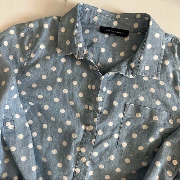 Tommy Hilfiger Chambray and White Polkadot Collar Long Sleeve Shirt Size Large - Picture 2 of 10
